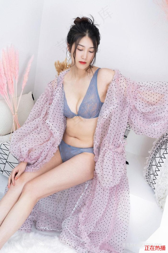 年轻的领居3在线观看
